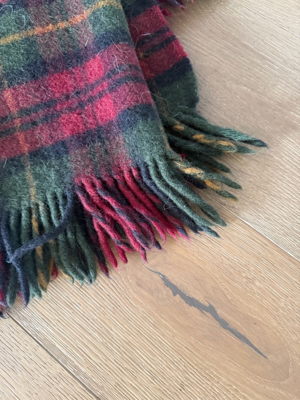 LLBean Wool Throw - Picture 4 of 5
